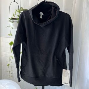 NWT Lululemon Rest Day Pullover Size 8